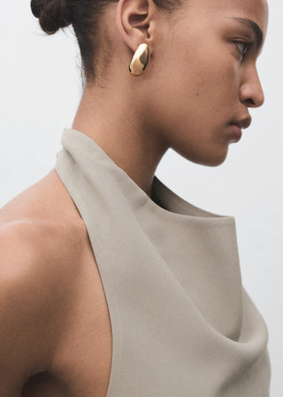 Blusa Asimétrica con Espalda Abierta