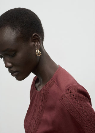 Blusa Manga Abullonada con Bordado