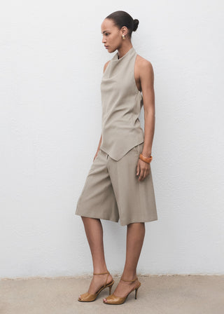 Blusa Asimétrica con Espalda Abierta