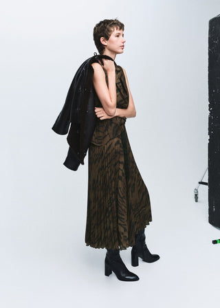 Enagua Plisada con Detalle Cinturón