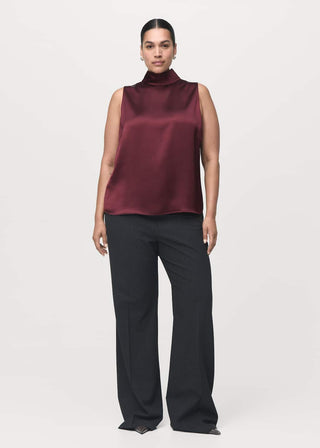 Blusa Satinada con Cuello Alto