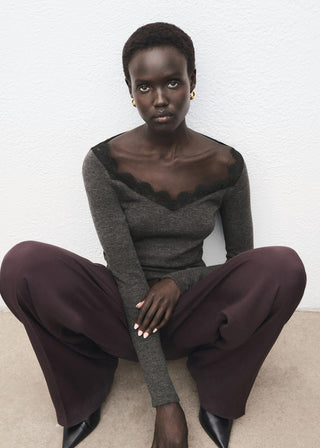 Camiseta de Punto con Detalle Encaje