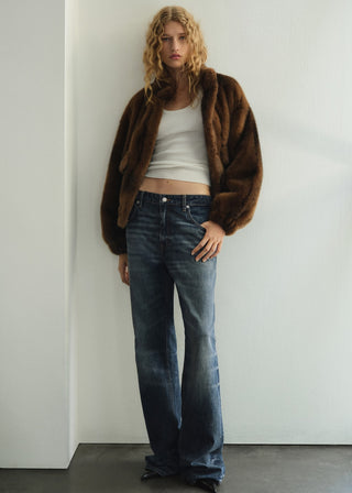 Jeans Flare Talle Medio con Bolsillos