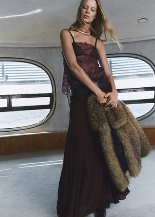 Blusa de Tirantes Transparente con Bordado