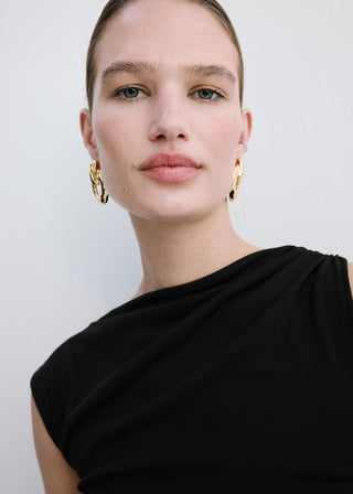 Vestido Midi Asimétrico con Detalle Vuelo