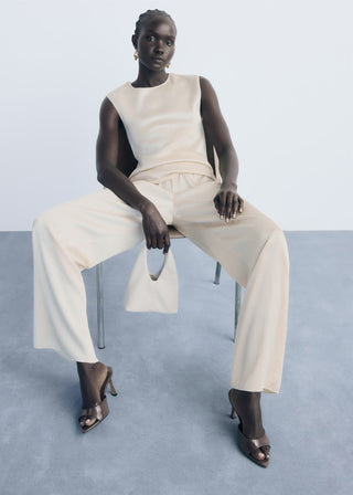 Blusa sin Mangas con Tejido Plisado