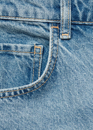 Jeans Barrel Talle Medio con Bolsillos