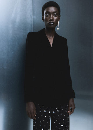 Jeans Talle Medio con Detalle Tachuelas