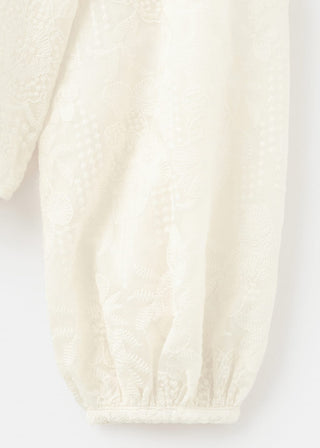 Blusa Manga Larga con Detalle Bordado