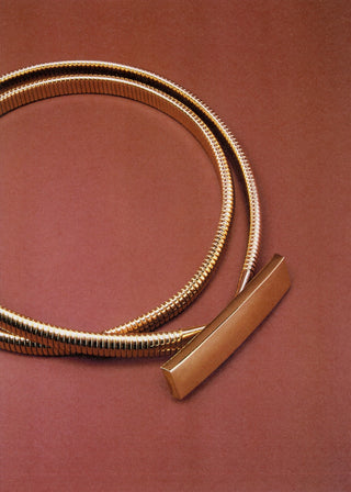 Cinturón Fino con Diseño Metálico