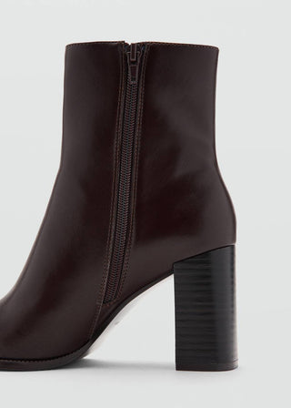 Botín de Punta con Tacón Bloque