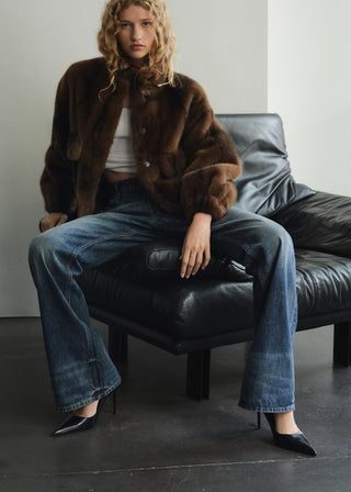 Jeans Flare Talle Medio con Bolsillos