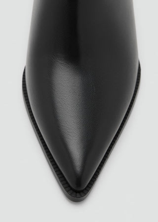 Botín de Punta con Tacón Bloque