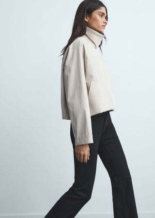 Jeans Flare Talle Medio con Bolsillos