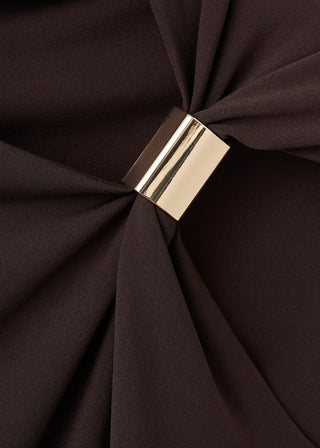 Blusa Cuello Asimétrico con Detalle Metálico