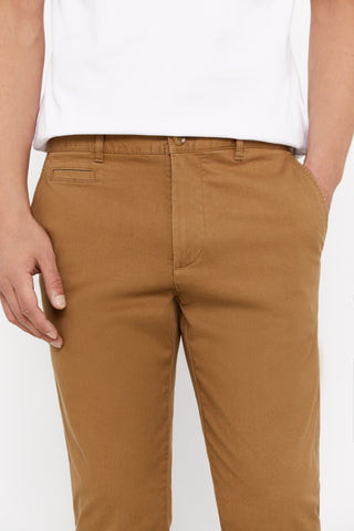 Pantalón Slim Fit Café