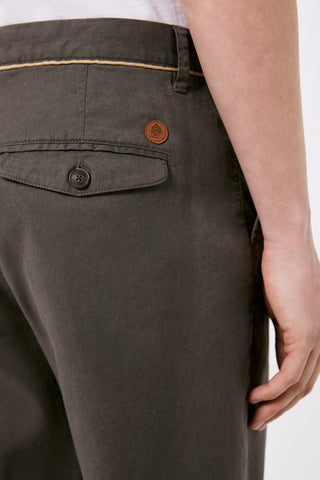 Pantalón Chino con Bolsillos, Gris