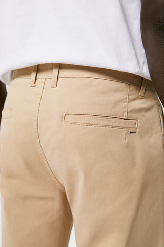 Pantalón Slim Con Bolsillos Beige