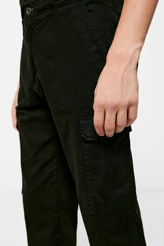 Pantalón Cargo Con Bolsillos, Negro