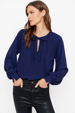 Blusa Cuello Redondo con Detalle Lazo, Azul