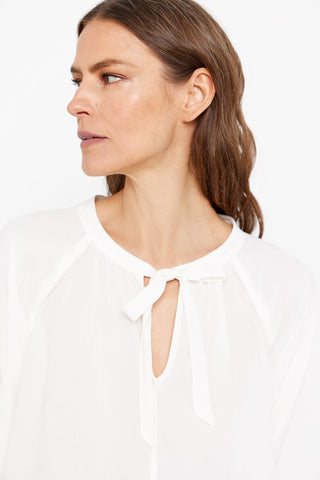 Blusa Cuello Redondo con Detalle Cintas, Blanco