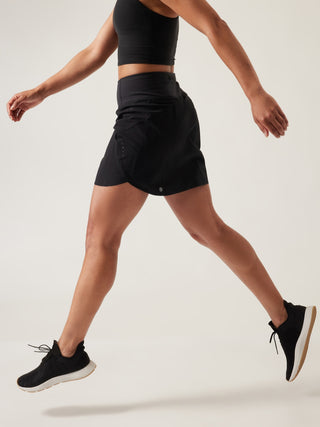 ATH RUN WITH IT 16IN SKORT Black