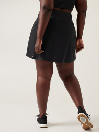 ATH RUN WITH IT 16IN SKORT Black